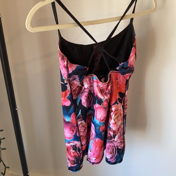 Lulu lemon - Picture 2 of 2